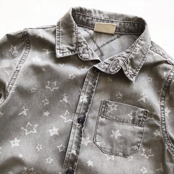 Zara gray star print button down shirt EUC 6Y - Picture 2 of 4
